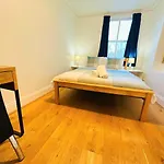 Cosy Home In Kensington - Great Location! 3 Minutes Walk To Earl\'S Court Station