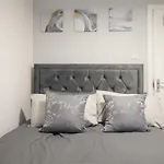 Newly Launched Two Bedroom Apartment By Den Accommodation Short Lets & Serviced Accommodation With Garden