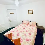 Tow Bedroom Apartment In Central London