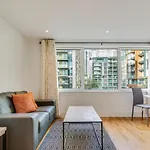 Mysquare Comfy Studio Apartment In Canary Wharf London