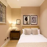 The Bayswater Gardens - Bright 3Bdr Home