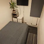 Charming Room Near Central London