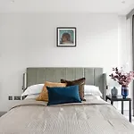 Stunning 3 Bedroom Penthouse Private Terrace Ac