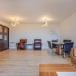 2 Bed Apartment In West Hampstead