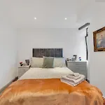 Central London, Near Marble Arch, Oxford Street, Mayfair, One Bedroom Apartment