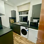 Stylish One Bed Studio Flat Edgware Road In Central London