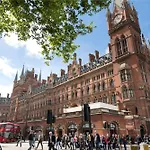 Charming Victorian Property With Aircon In Central London