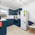 The Holloway Suite - 1Br Modern Apartment