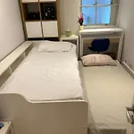 Beautiful Double Room In A Central Location Next To Various Tube Stations With Breakfast And Yoga Options Available On Site