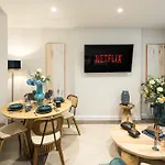 Bc1 Westkensington-Baronscourt-Luxuryonebed-10Minpicadilly