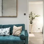 Bc1 Westkensington-Baronscourt-Luxuryonebed-10Minpicadilly