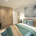 Bc1 Westkensington-Baronscourt-Luxuryonebed-10Minpicadilly