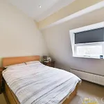 Cosy Caledonian Road Apartment, Nearby Tube And Restaurants