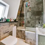 Cosy Caledonian Road Apartment, Nearby Tube And Restaurants