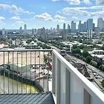 Stunning Property With London City And River Views