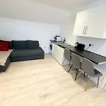 Flat C Earlsfield