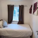 PREMIER LUXURY 3bed Hse at London ExCEL Free Parking WIFI Sleeps 6