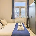 The Finsbury Deluxe Apartments