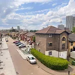 London Flat Close To Canary Wharf & Greenwich O2