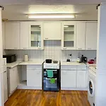 London Flat Close To Canary Wharf & Greenwich O2