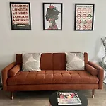 Gorgeous Flat 10 Min Walk To Stadium Free Parking