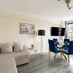 Elegant 3 Bedrooms Apartment Near Hyde Park & Oxford St