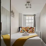 Elegant 3 Bedrooms Apartment Near Hyde Park & Oxford St