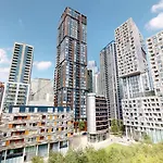 Mysquare Comfy Studio Apartment In Canary Wharf London