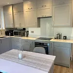Earlsfield Near Wimbledon, Clapham, Waterloo