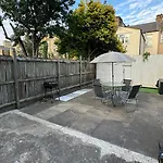 Spacious Double Room In Greater London