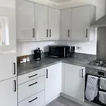 Top Floor Penthouse Green Park Mayfair 2 Super King Beds
