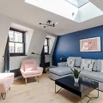 The Instagood Apartment - Covent Garden - By Frankie Says