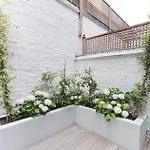 Sunny In Chelsea - Luxurious 3 Bedroom Chelsea Home