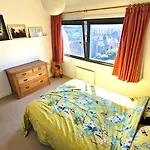 Roof Terrace, 2-Bed 2-Bath, Stoke Newington