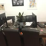 Ferienwohnung In Einer Villa Mit Herrlichem Garten Und Katze