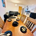Stylish Central Apartment 2Mins From Major Station
