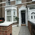 Spacious Double Room In Greater London