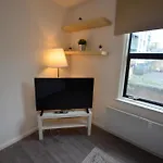 Hackney E5 - Perfect For Couples Getaway