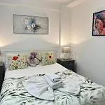 Edgware Road Beautiful Apartment