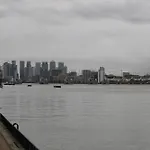 Amazing River View 2 Bedroom Apartment, Sleeps 6 , Balcony And Parking
