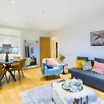 Wild Roses Serviced Apartments - Canning Town
