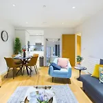 Wild Roses Serviced Apartments - Canning Town