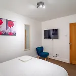 Modern 2 Bedroom Apartment In Woolwich