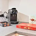 Delightful Tower Bridge Apartment Sleeps 6