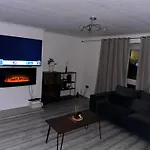 3 Bedroom House Stratford London, Sleeps 5