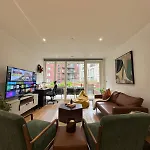 Elegant One-Bedroom Apartment In East London