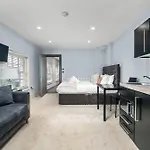 Spacious Apartment in Marylebone
