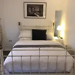 Hackney E5 - Perfect For Couples Getaway