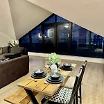 Stunning 1 Bedroom Apartment In Wapping - Sleeps 4 And Free Parking!