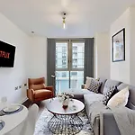 Spacious And Comfortable Long-Term Stay Near O2 Arena, Westfield, London Stadium, Ideal For Business Or Leisure